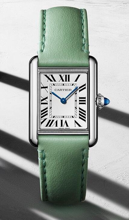 1:1 fake watches keep fashionable with light green color.